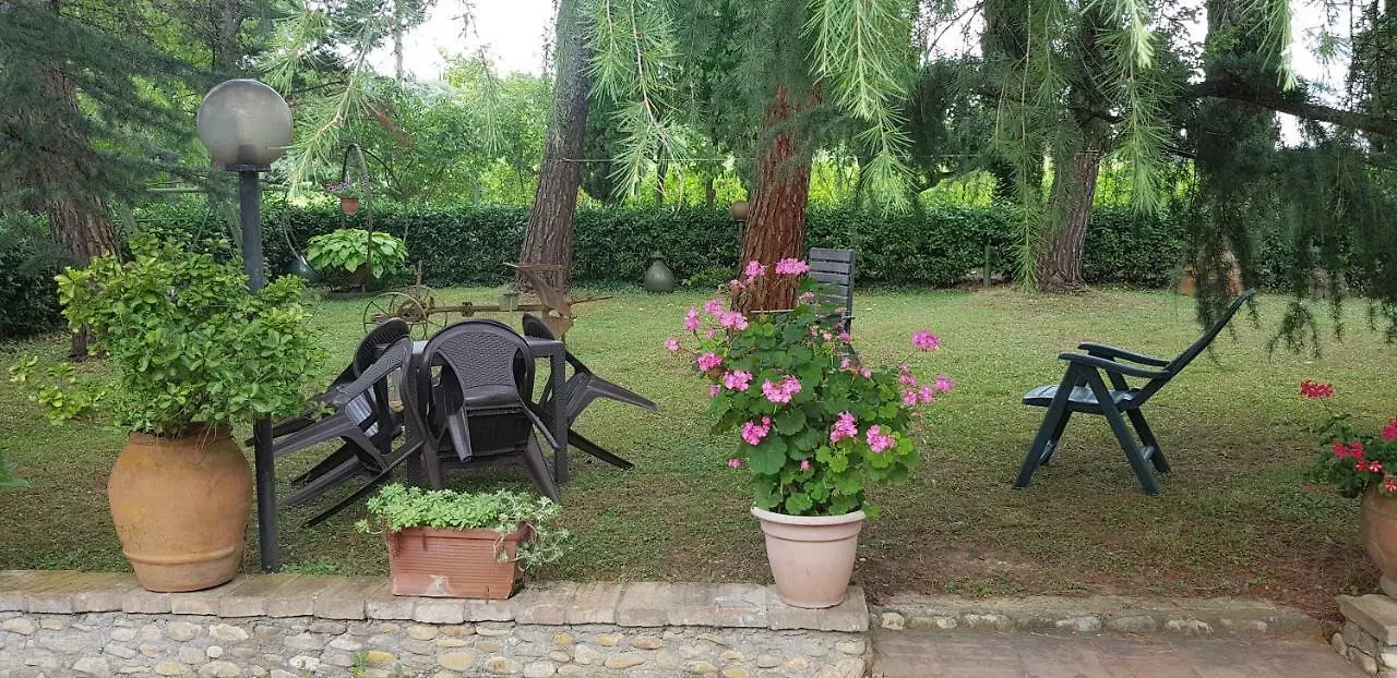 Casavacanze I Pini Cerbaia 0*,  İtalya